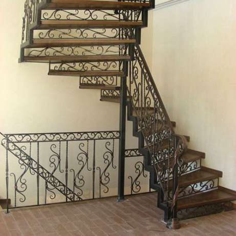Изготовление металлических лестниц и перил в фото 5