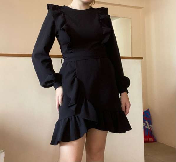 Платье MOHITO черное в Сочи фото 3