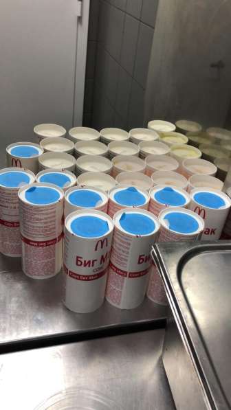 Продукция "Макдоналдс" в Москве