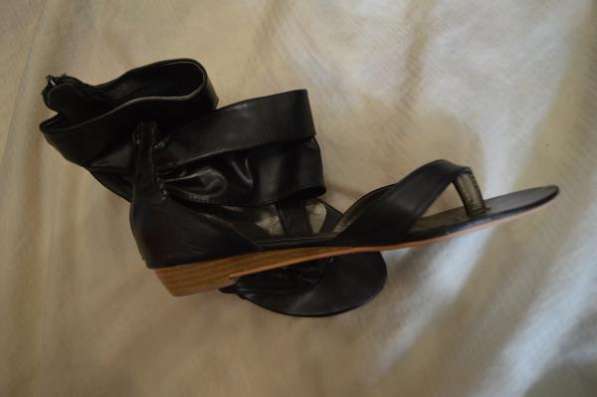 Сланцы кожаные в Санкт-Петербурге