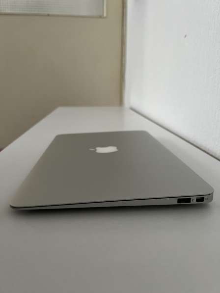 MacBook Air 11 2010 в фото 5