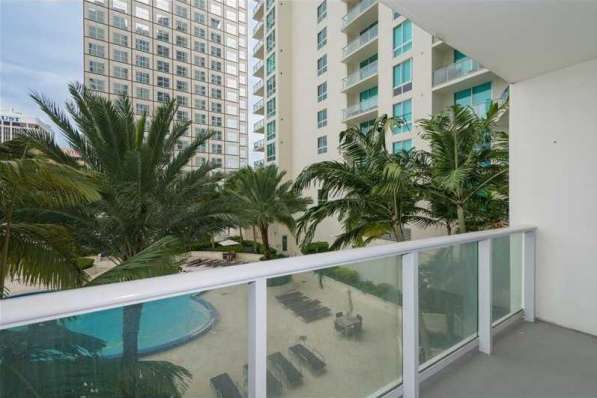 Угловая квартира в Майами с красивым видом в фото 7