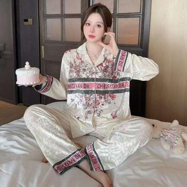 Пижама 2 ка в Красноярске