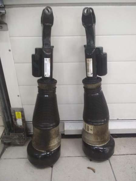 Пневмостойки передние Mercedes-Benz 222