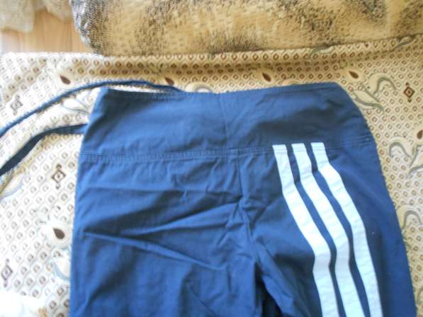 Спортивные брюки Adidas с завязками в фото 4