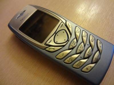 сотовый телефон Nokia 6100