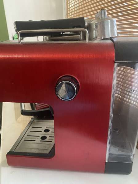 Кофеварка рожковая Polaris на запчасти в Санкт-Петербурге