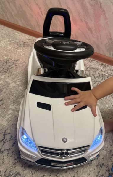 Машинка толокар Mersedes AMG в Москве фото 4