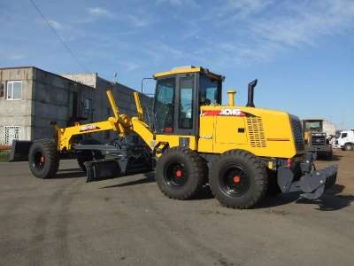Автогрейдер XCMG 165