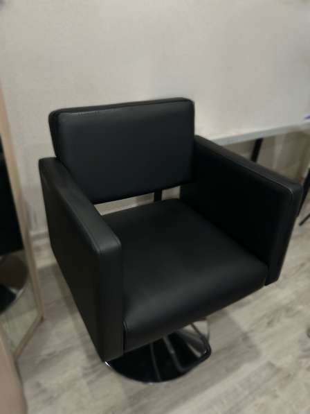 Парихмахерское кресло в Великом Новгороде