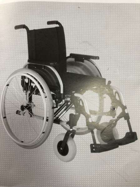 Продам новую кресло коляску инвалидную, торг уместен
