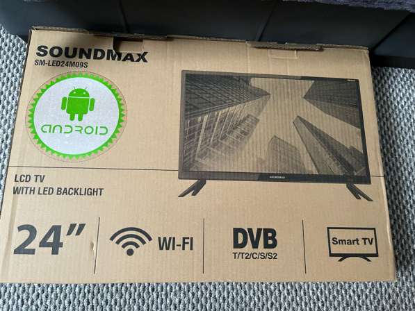 Телевизор новый с кранштейном