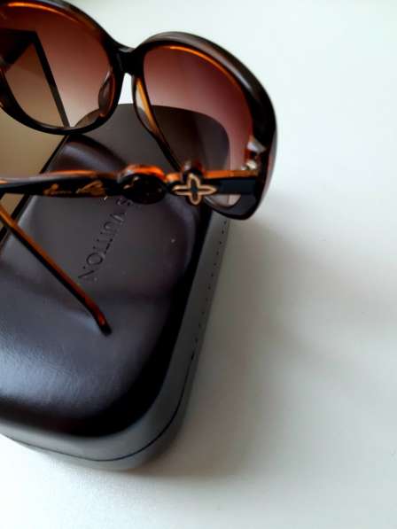 Новые солнцезащитные очки Louis Vuitton