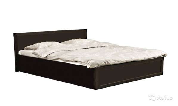 Кровать с матрасом 180