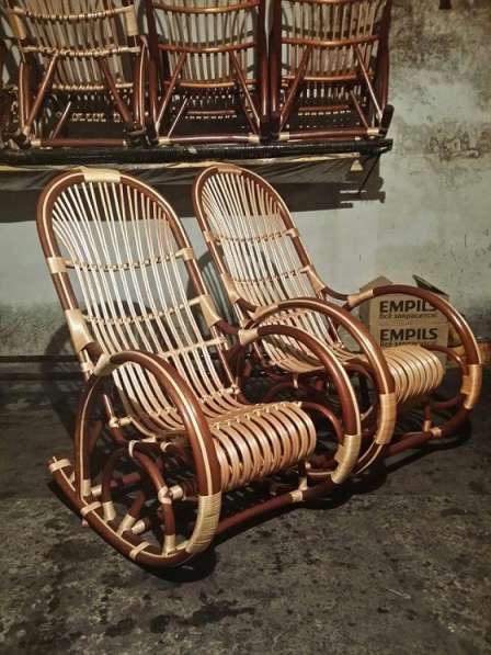 Продам кресла качалки плетенные в Новосибирске