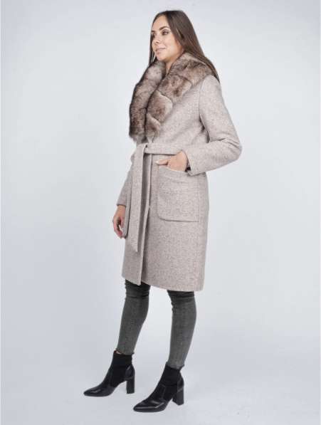 Продам пальто женское в Спасске-Дальнем