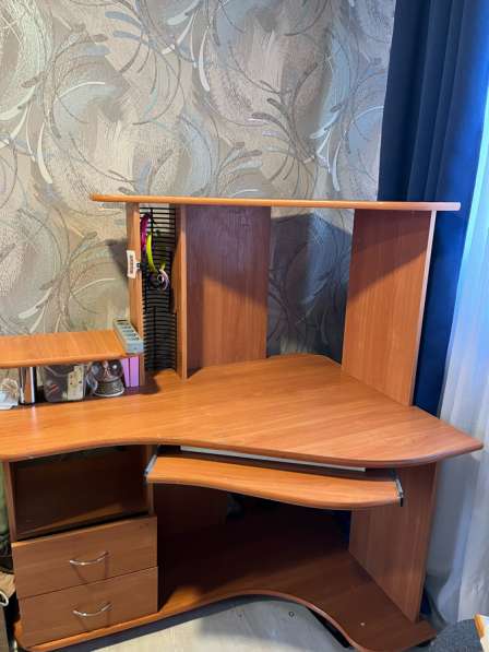 Письменный стол