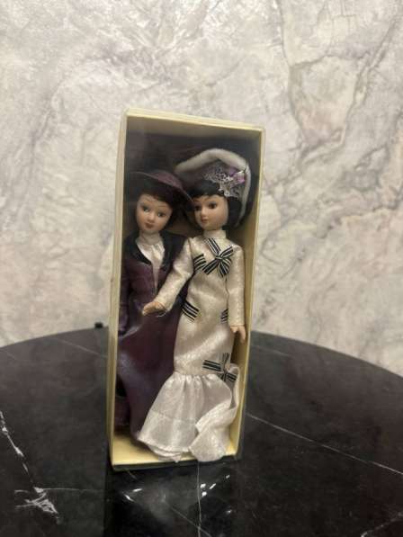 Куклы фарфоровые коллекционные