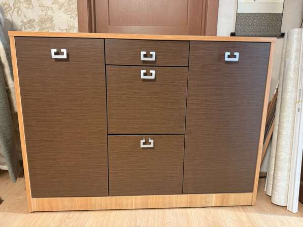 Тумба в коридор