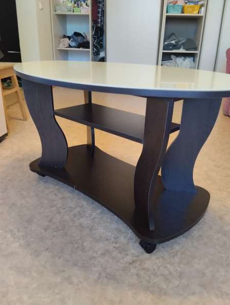 Продаю журнальный стол