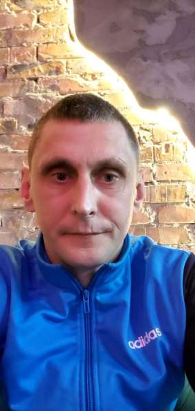 Sasha, 40 лет, хочет пообщаться