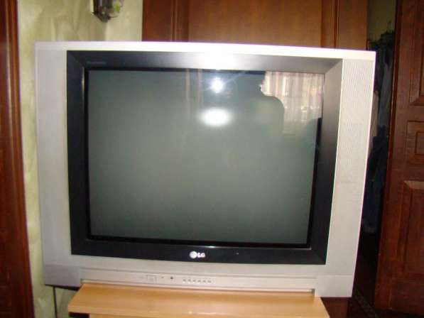 Телевизор LG RT-29FE61RX