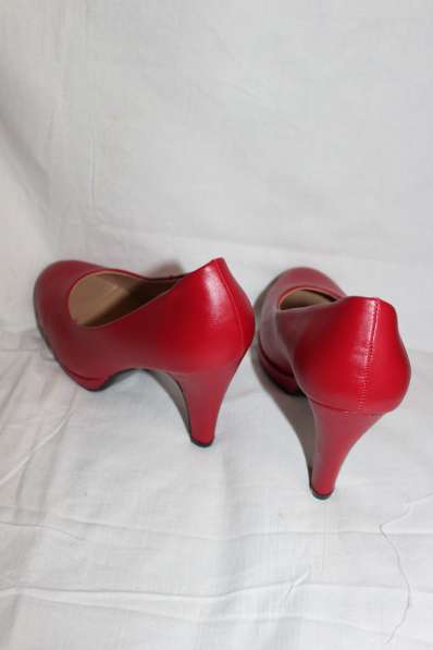 Туфли новые красного цвета цена 500 р в Ставрополе