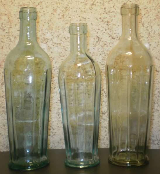 Старинные граненые бутылки