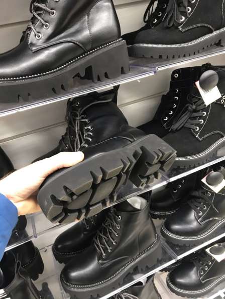 Огромный выбор кроссовки ботинки сапоги и многое другое