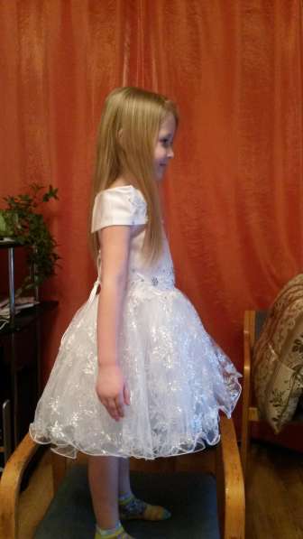 Нарядное новое платье в Москве фото 4