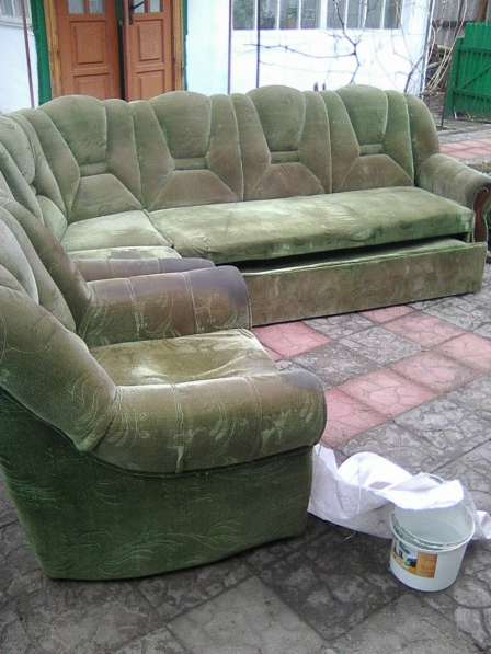 Продам угловой диван + кресло в фото 4