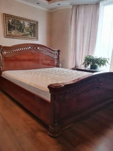 Кровать с тумбами в фото 17