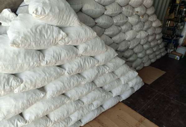 Малиновый кварцит в Санкт-Петербурге фото 4