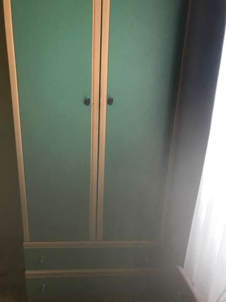 Компьютерный стол с шифонером в Москве