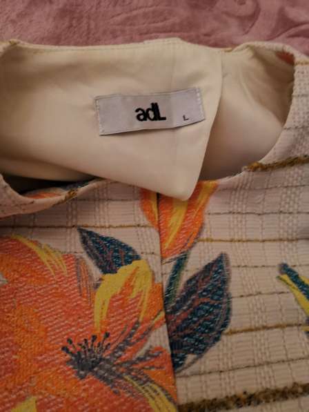 ADL юбка размер М с пиджаком размер L в фото 4