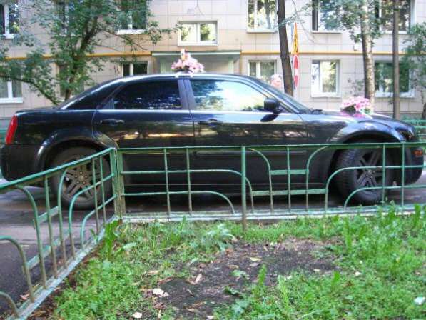 Крайслер 300C с водителем, седан премиум класса на свадьбу, 5500 за сутки в Москве фото 3