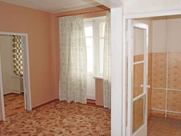 Продам двухкомнатную квартиру в Подольске. Жилая площадь 42 кв.м. Этаж 2. Дом кирпичный. в Подольске