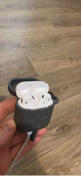 Airpods в Москве