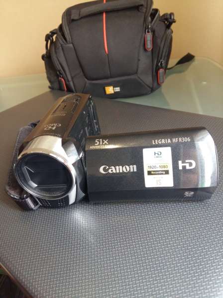 Камера Canon Legria HF R306