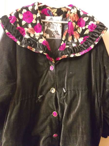 Куртка с цветным воротником, удлиненная, р.52-54, б. у в 