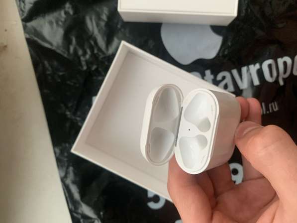 Apple airpods 2