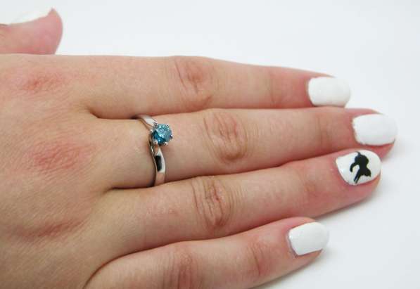 Золотое кольцо с синим бриллиантом 0.52 карата. в Москве фото 3