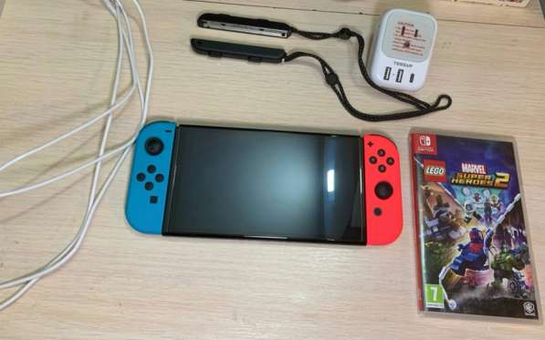 Оригинальная консоль Nintendo Switch