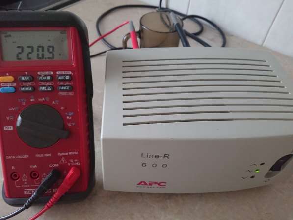 Стабилизатор напряжения APC Line-R в Челябинске фото 12