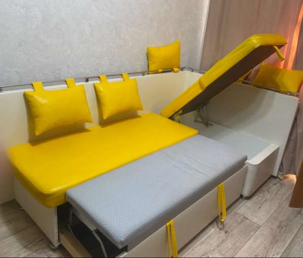 Б/у кухонный диван