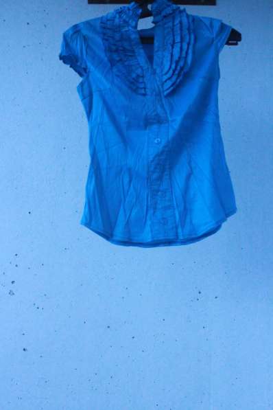 Продается голубая блузка в Новосибирске