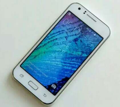 Samsung Galaxy J1 SM-J100FN