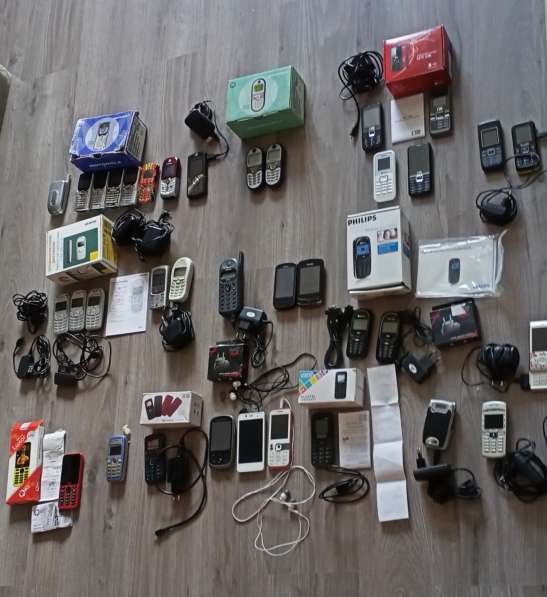 Раритетные рабочие телефоны, некоторые с полным комплектом в Екатеринбурге фото 4