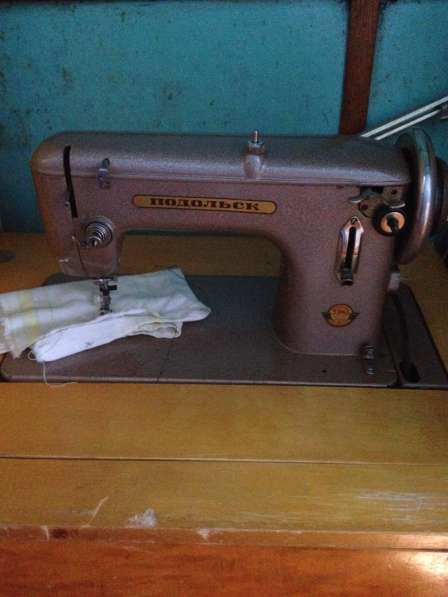 Продам ножную швейную машину в Екатеринбурге