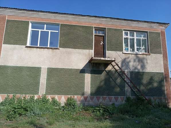 Продаю 2-х этажное здание свободного назначения в Рубцовске